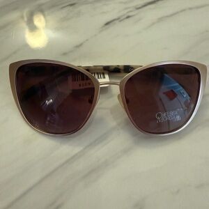 NWT Chelsea Morgan Sunglasses